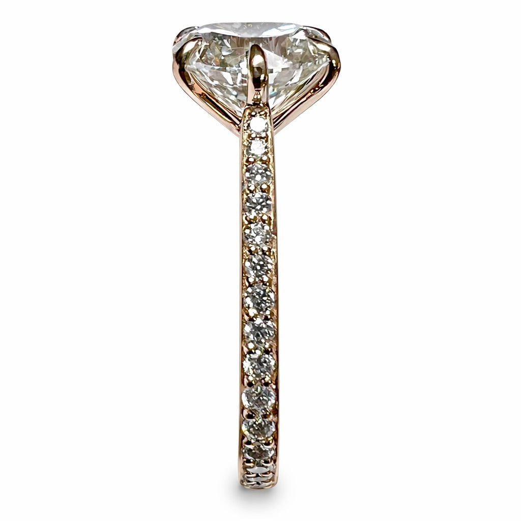 Blush Kiss : 3 Carat Round Brilliant Lab Grown Diamond Pavé Engagement Ring