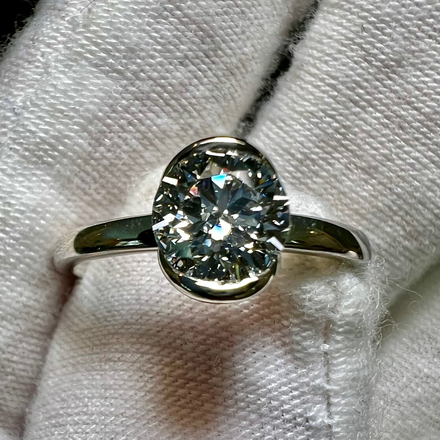 Heritage : 1 Carat Round Brilliant Lab Grown Diamond Engagement Ring