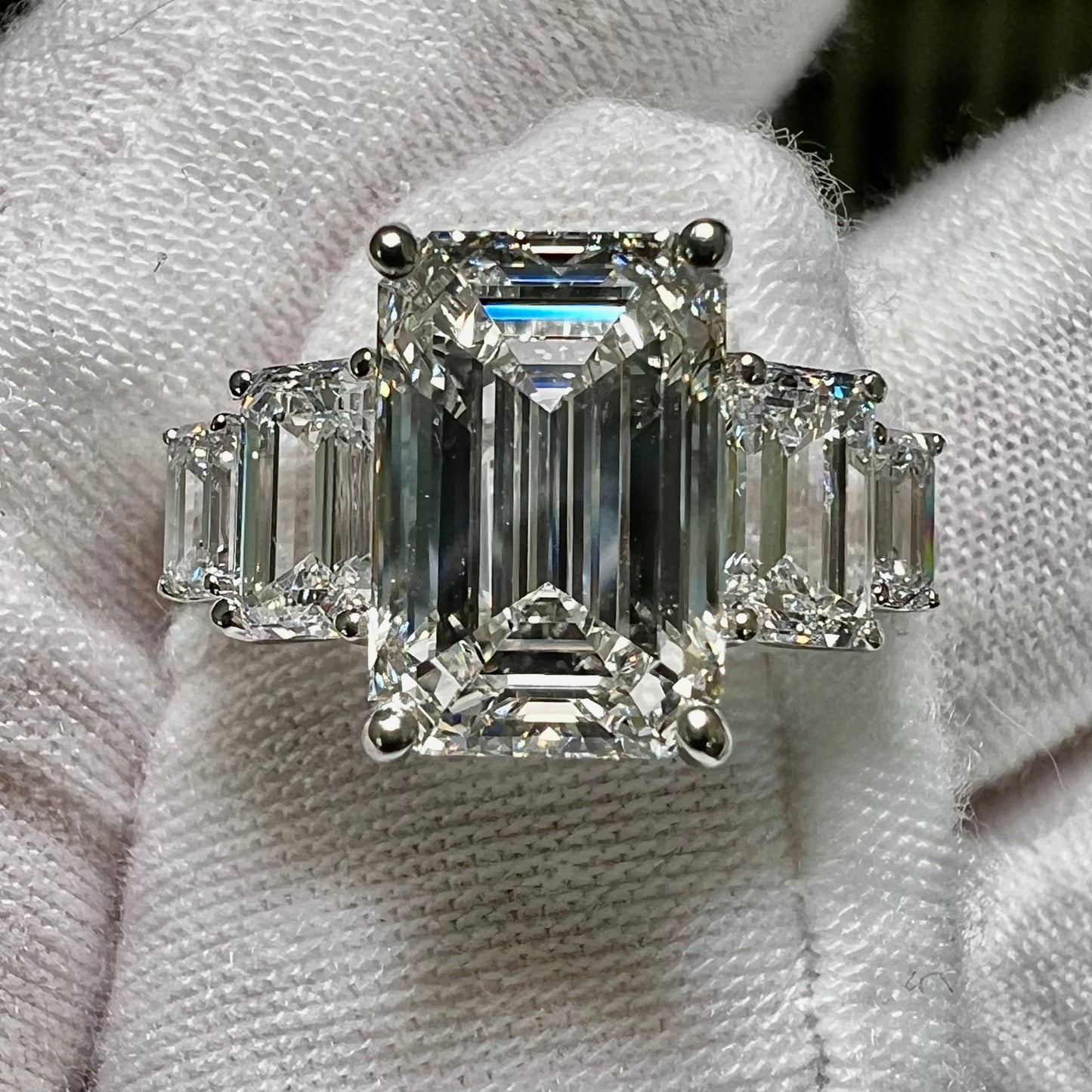 Beaumont : 3.5 Carat Emerald Cut Lab Grown Diamond with Baguette Side Stones