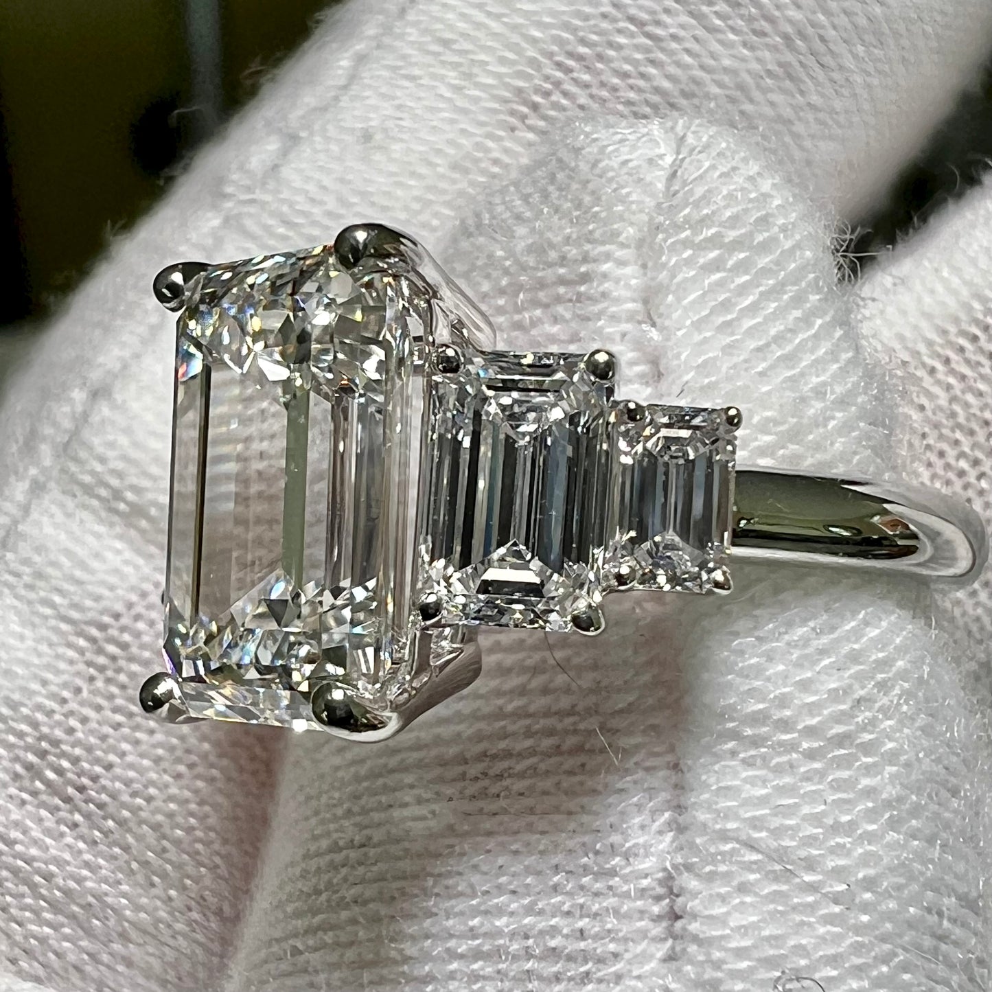 Beaumont : 3.5 Carat Emerald Cut Lab Grown Diamond with Baguette Side Stones