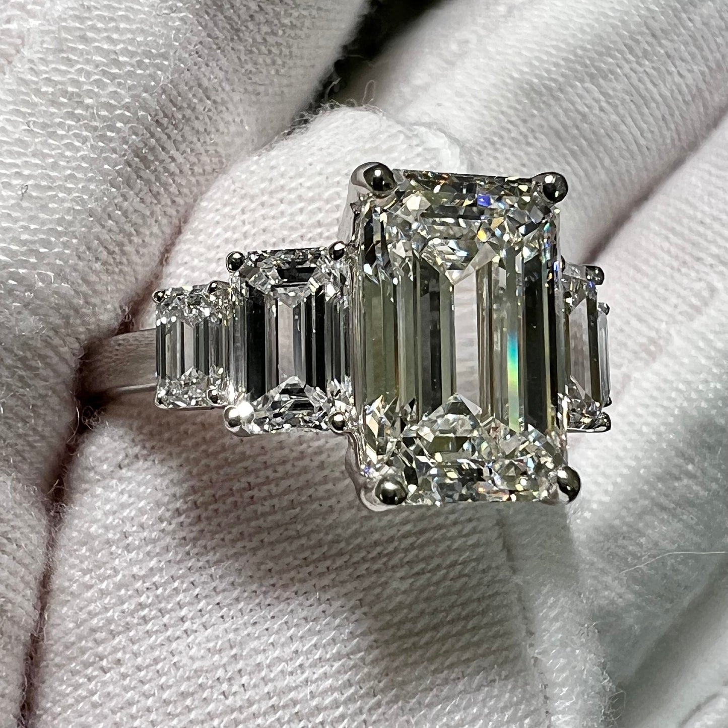 Beaumont : 3.5 Carat Emerald Cut Lab Grown Diamond with Baguette Side Stones