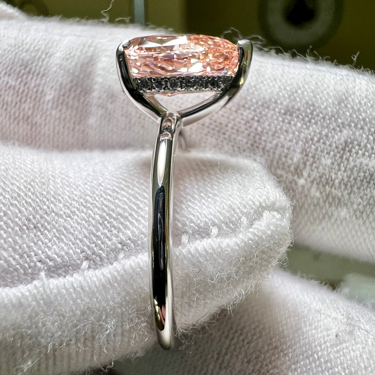 Maison Rose : 2 Carat Fancy Intense Pink Lab Grown Diamond Engagement Ring