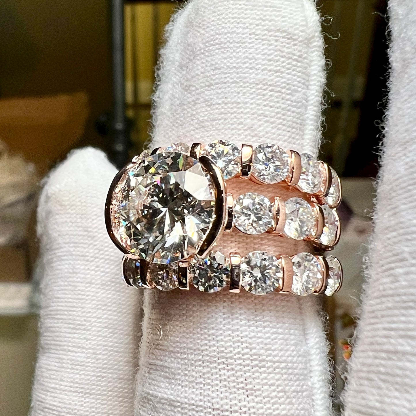 Starbound : 4 Carat Round Brilliant Lab Grown Diamond Engagement Ring