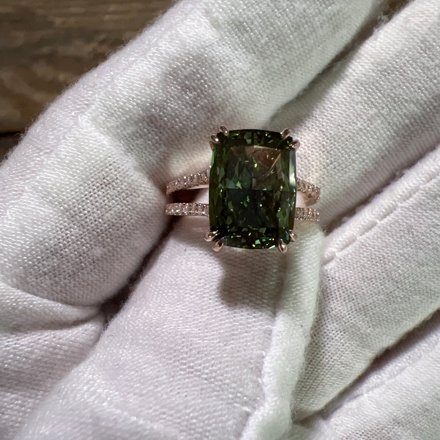 The Evergreen Regent : 4 Carat Radiant Fancy Vivid Green Lab Grown Diamond Engagement Ring (No.IX)